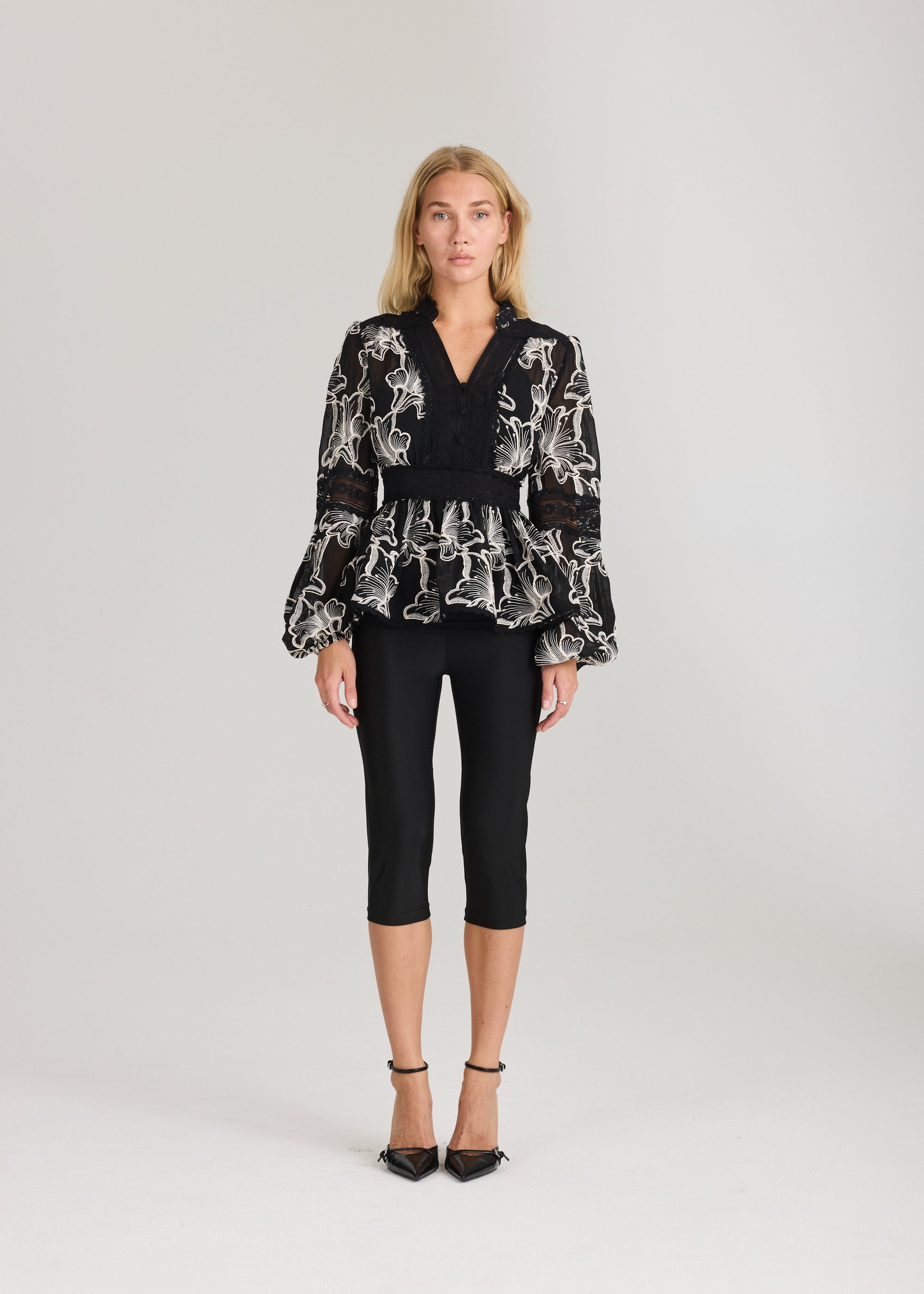 RAVNRAVN Aliah Needle Blouse Blouse Black