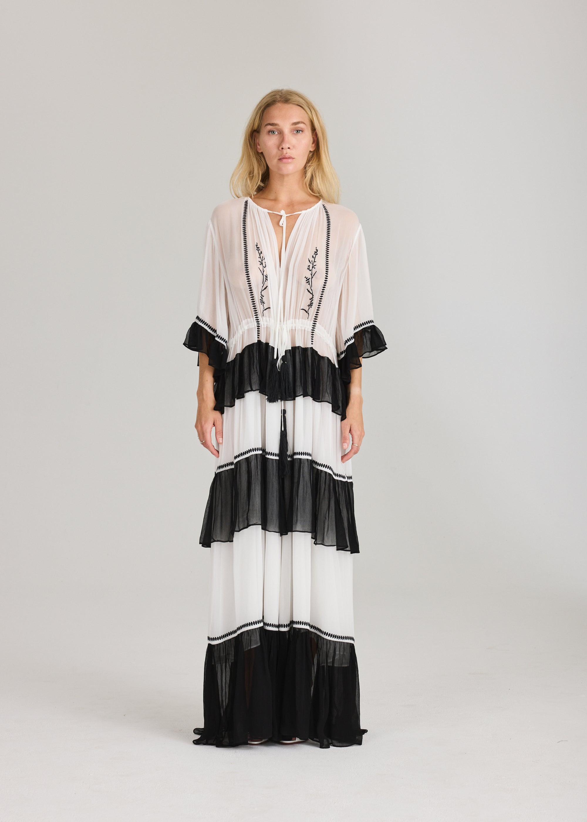 RAVNRAVN Aurora maxi dress Dress White/Black