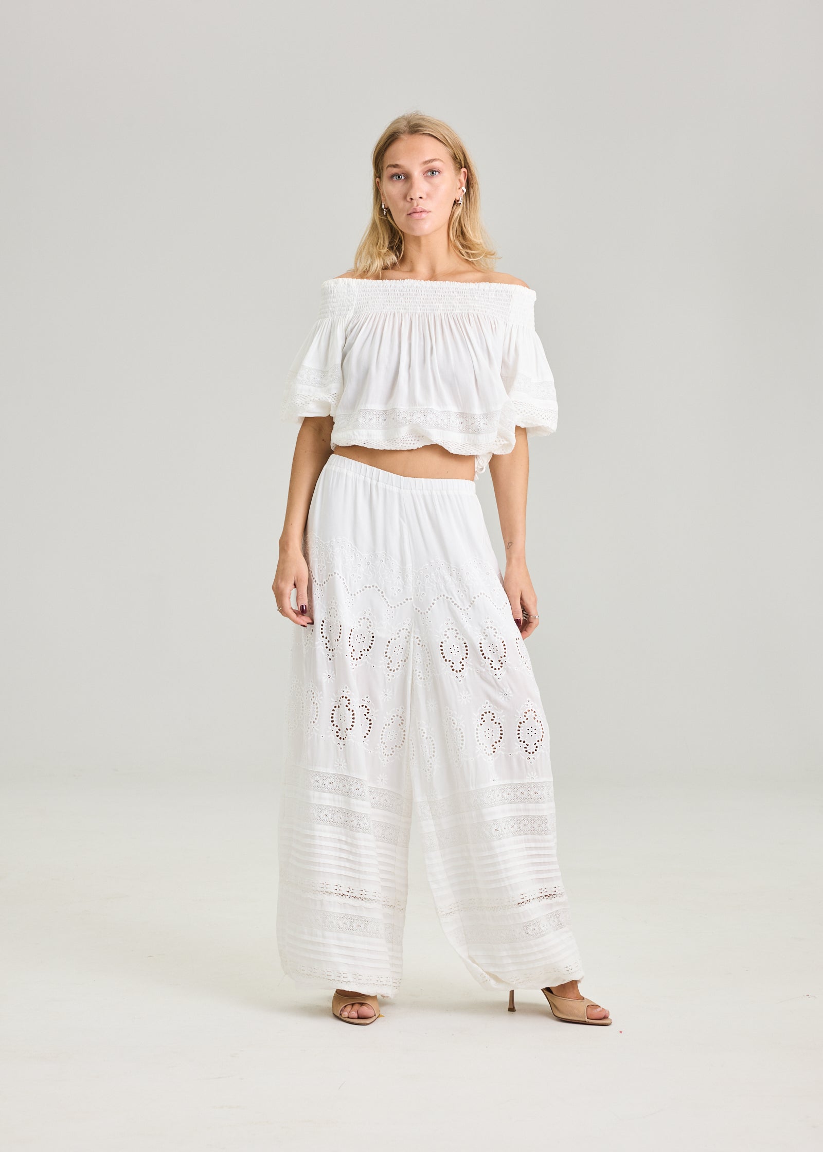 RAVNRAVN Lita pants Pants White